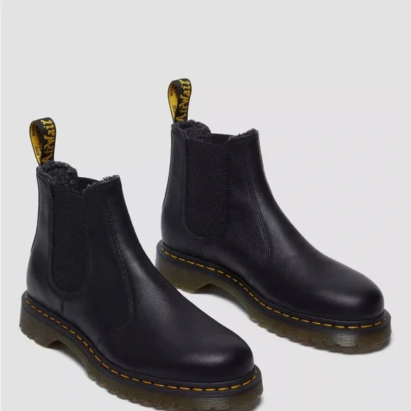 MDr. Martens 2976 GRIZZLY FLEECE LINED CHELSEA BOOTS. M 7/W 8. NEW - Picture 2 of 9